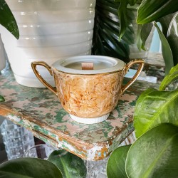 SKÓRA, KARDAMON I OUD - ŚWIECA SOJOWA