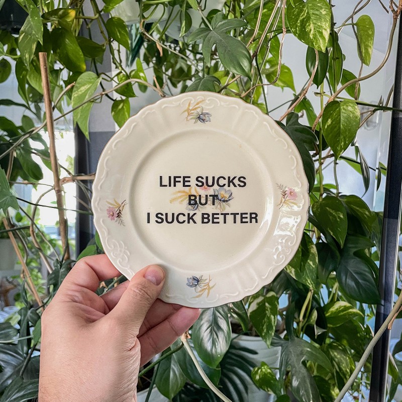 KINKY PLATE - LIFE SUCKS